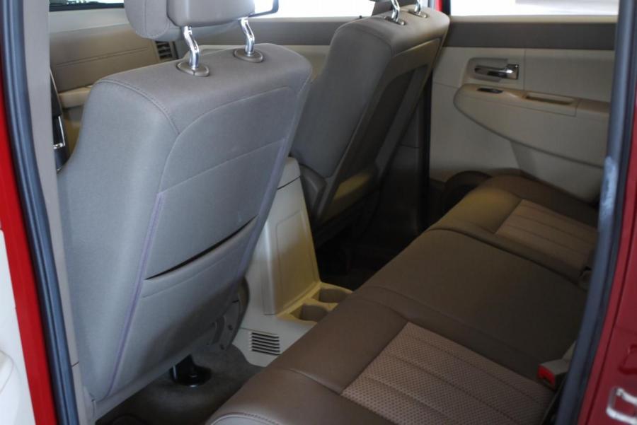  Jeep Liberty Sport 2010 года  (фото 13 из 37)